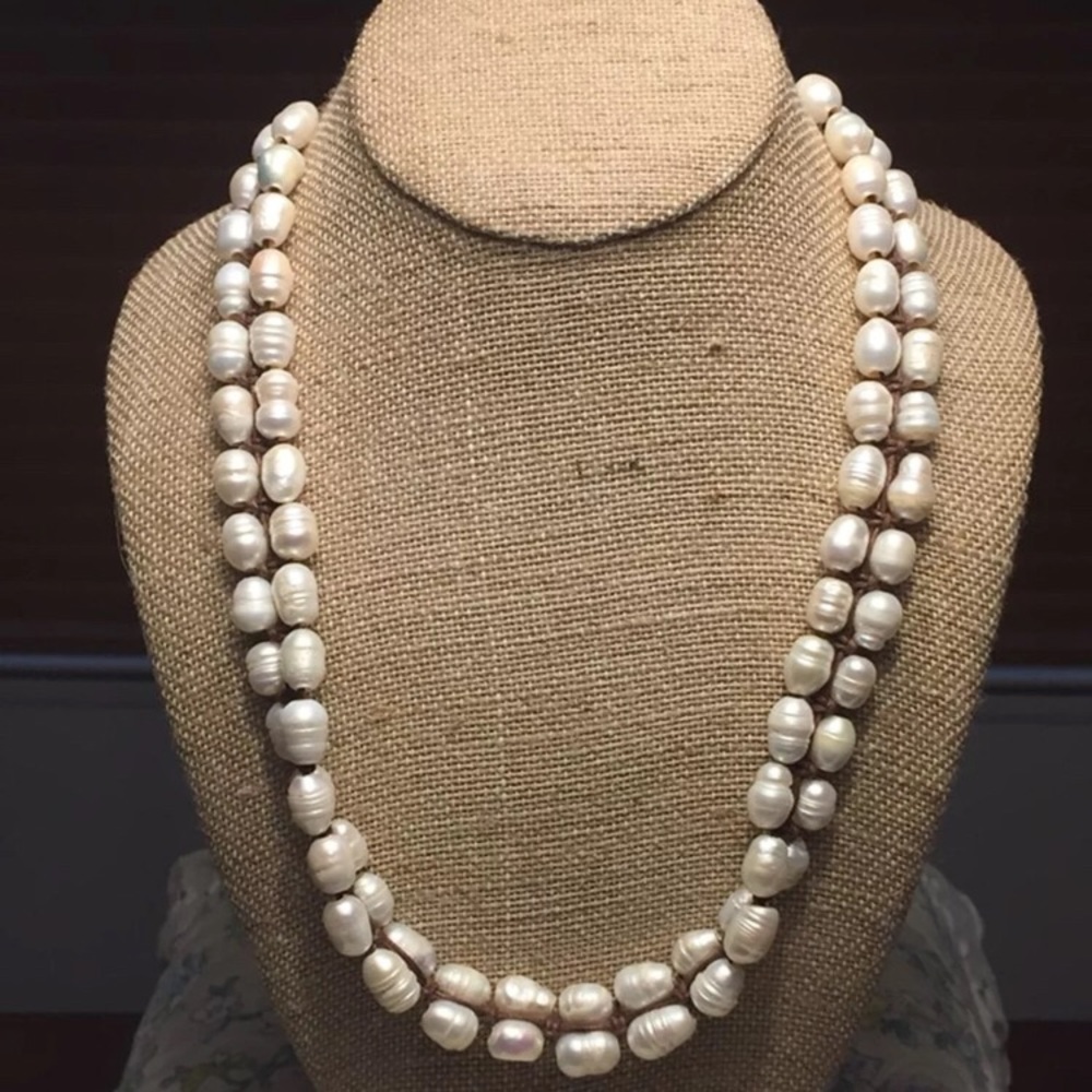 pearl necklace